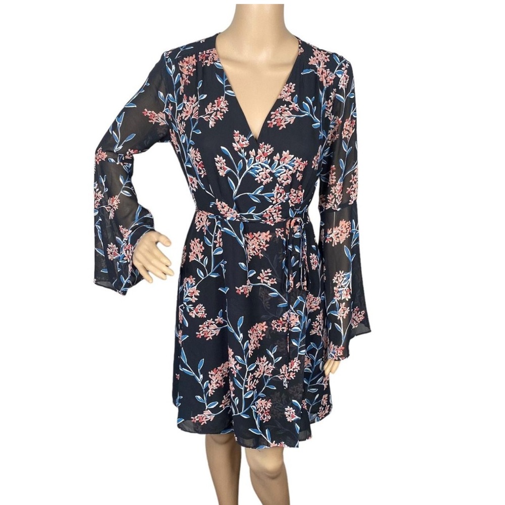 Cynthia Steffe Black Pink Floral Bell Sleeve Wrap Dress Sz 6